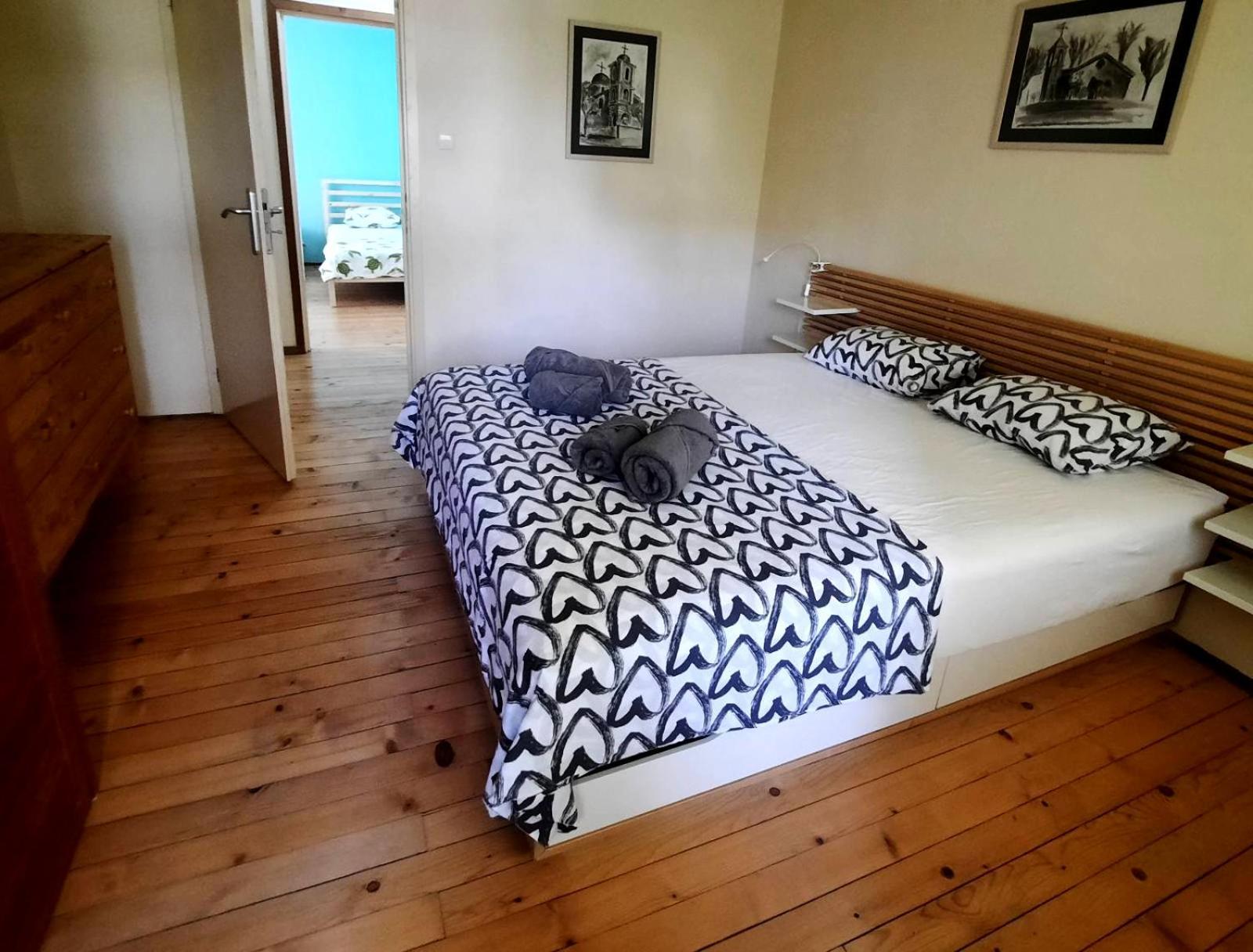 Spacious 3 Bedroom Apartment, Close To Metro Station Sofia Exterior photo
