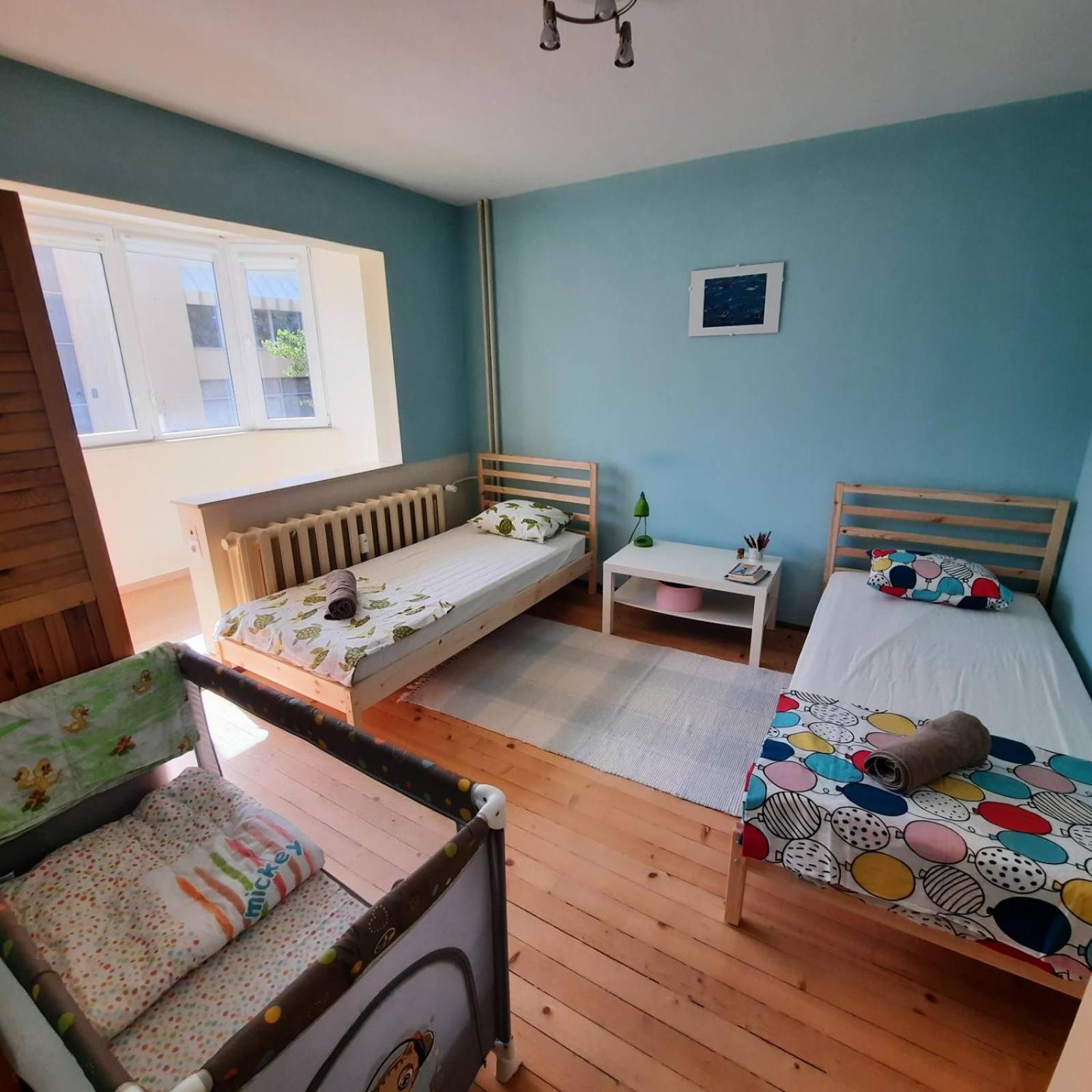 Spacious 3 Bedroom Apartment, Close To Metro Station Sofia Exterior photo